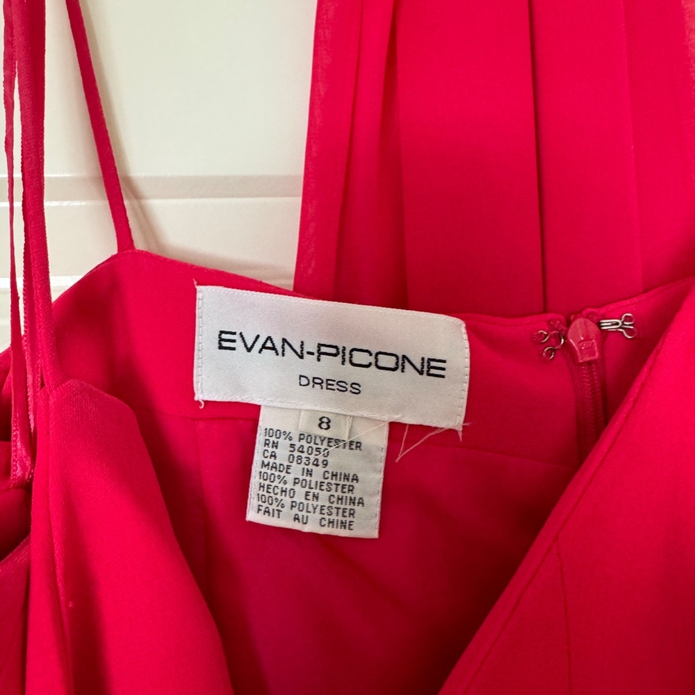 Dress - Picture 6 of 6
